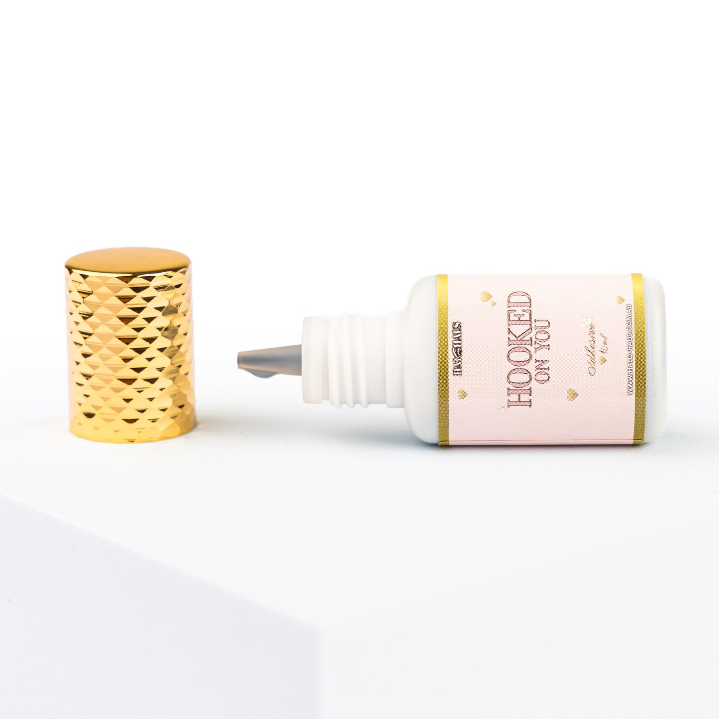 HOOKED ON YOU LASH ADHESIVE